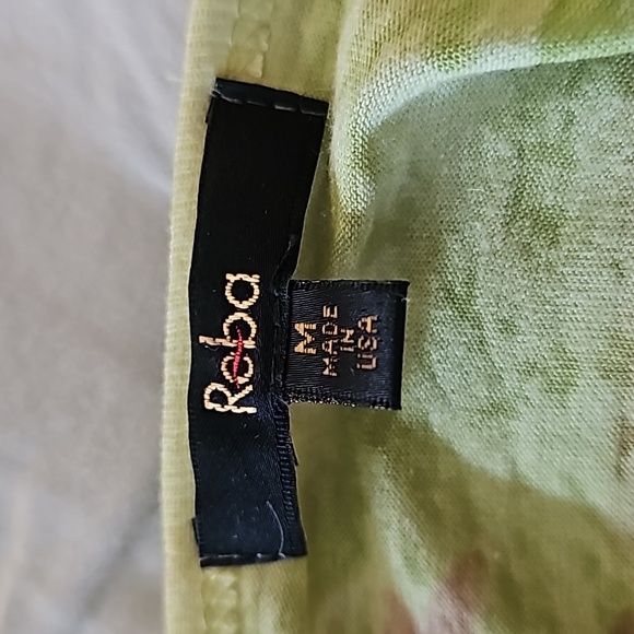 Reba pullover top Size M - Picture 5 of 5